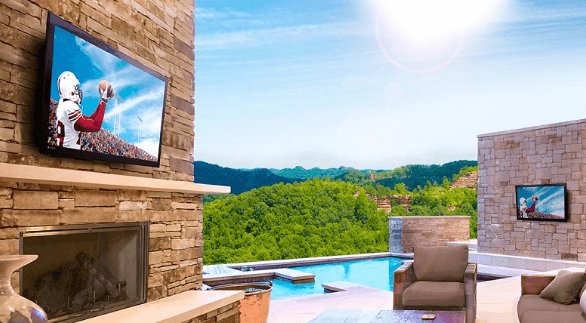 Outdoor entertainment displays